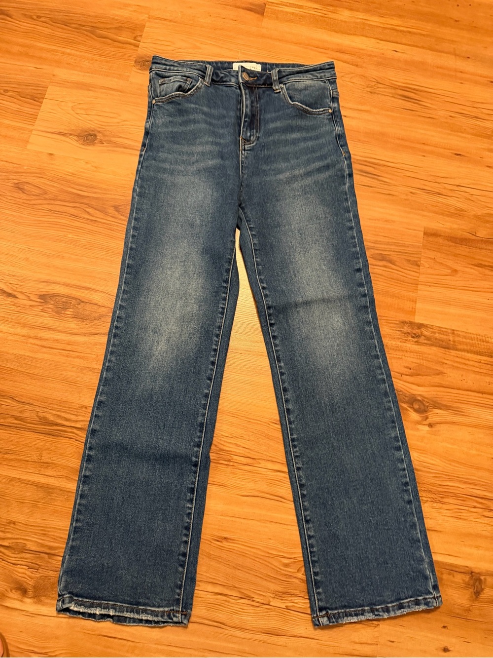 Women's Straight-Leg Jeans in Medium Blue Wash